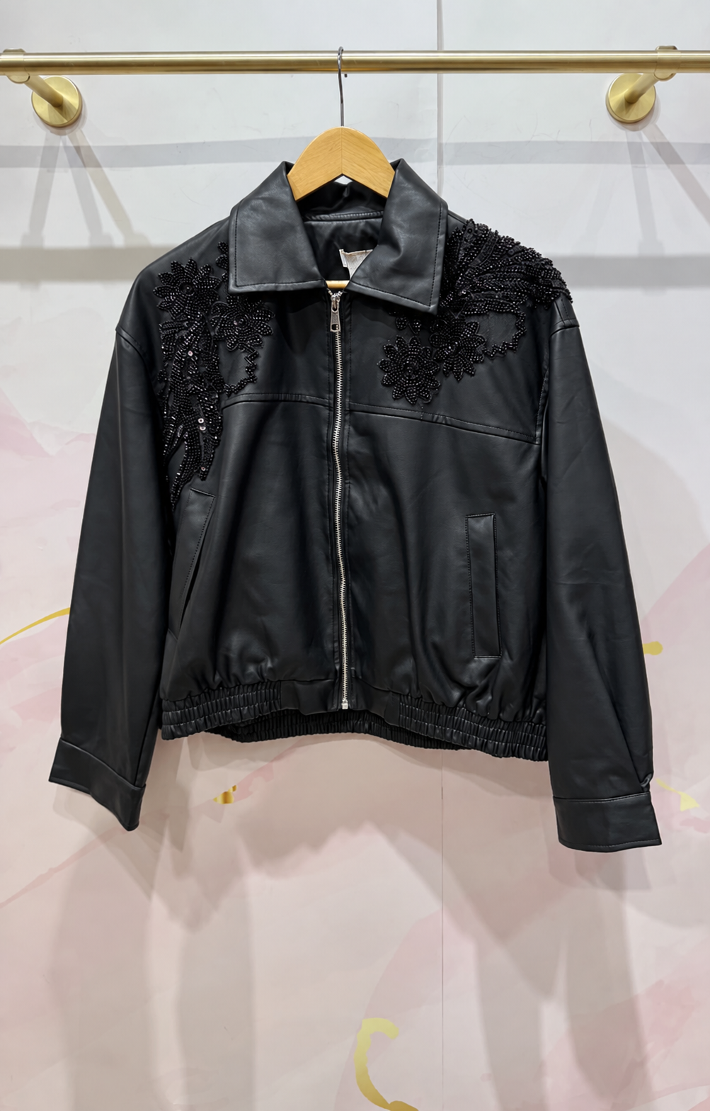 CHAQUETA KAREN NEGRA CON DETALLES DE PEDRERÍA