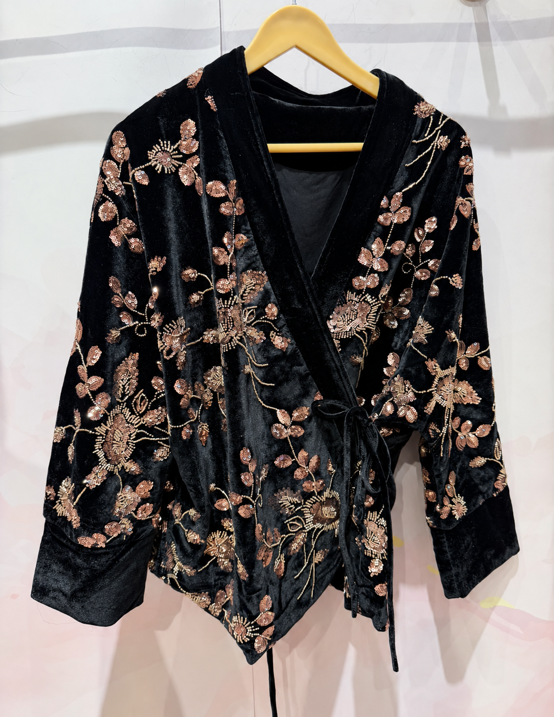 CHAQUETA KIMONO DE TERCIOPELO PREMIUM PAULETTE COLOR NEGRO