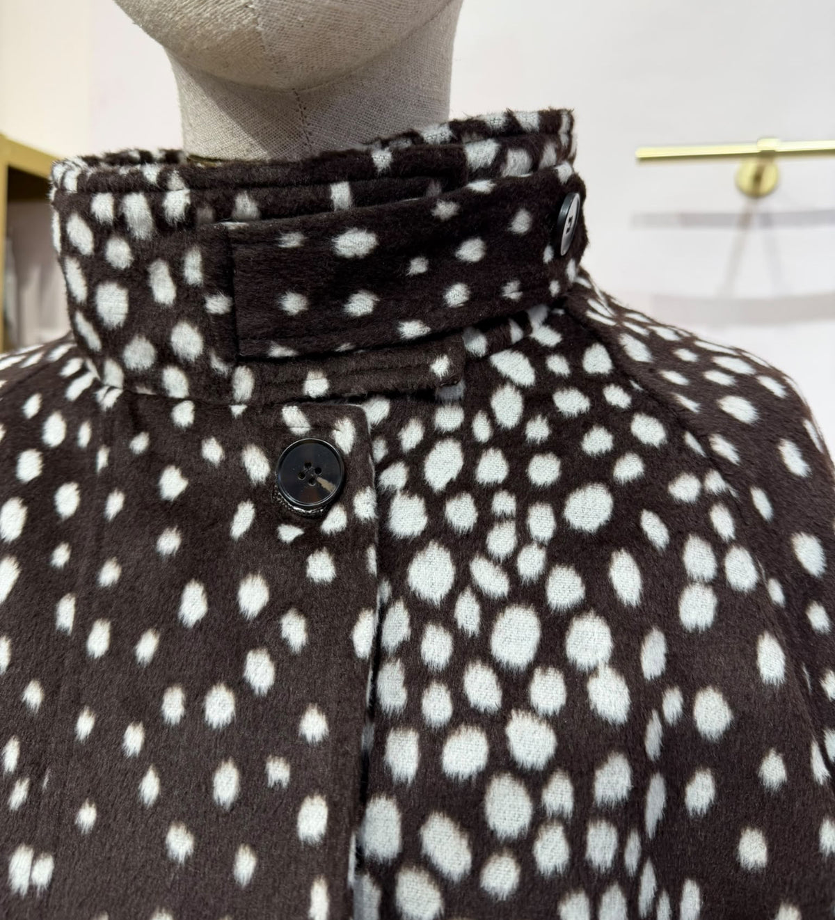 ABRIGO MARRÓN ESTAMPADO BAMBIE