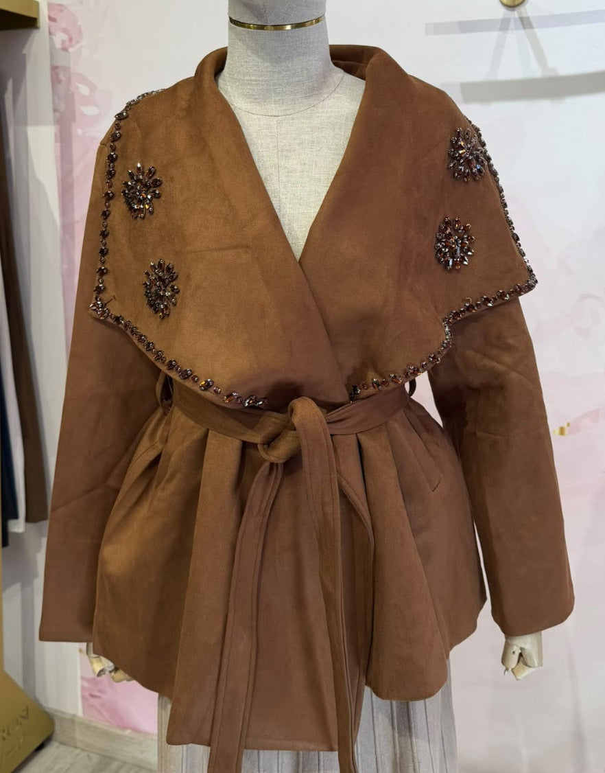 ABRIGO ASHLEY PREMIUM CON DETALLES DE PEDRERÍA